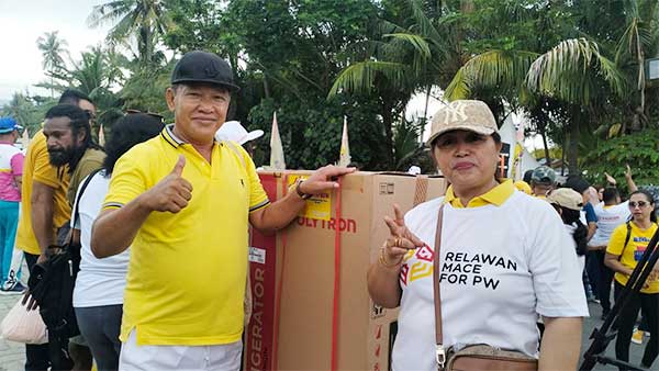 Pemilik Nasi Kuning Mandra Jayapura Perry Damolawan