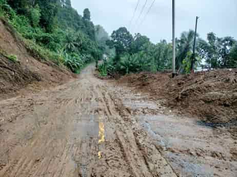 BPJN Maluku Berhasil Tangani 10 Longsoran di Seram, 15 Titik Sementara Dikerjakan 2 f44c1827 a118 4714 aa7f 0c04cb50da05 compressed