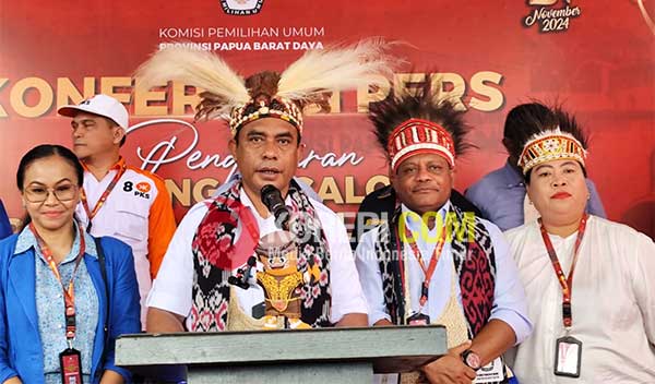 Diantar Dua DAS, Paslon ARUS Diterima KPU PBD 2 ARUS Daftar KPU PBD2