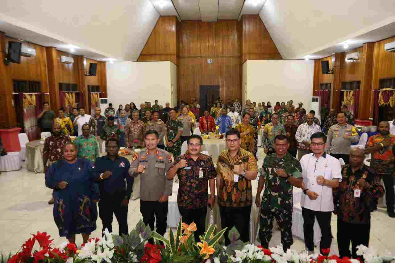 Pemprov Papua Tengah Deklarasi Pilkada Aman dan Damai Tahun 2024 2 IMG 20240803 WA0055 1