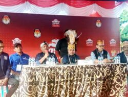 Respon Pemberitaan Soal Status ASN Alimudin Baedu, Ini Penjelasan Resmi Bupati Bintuni