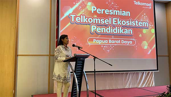 Kepala Dinas Kominfo PBD Irma Riani Soelaiman