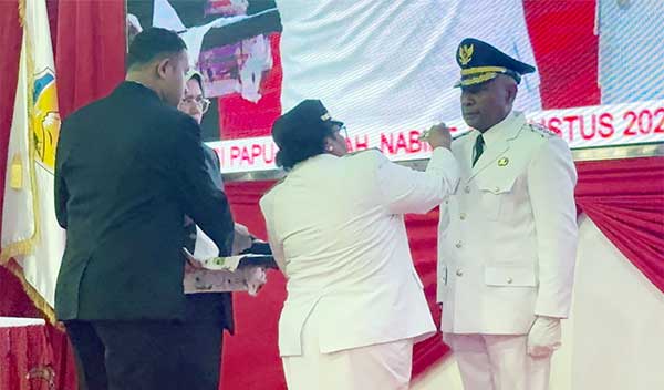 Zhakarias Marey Resmi Pimpin Intan Jaya, Gubernur Ribka Tegaskan ini 2 Pj Gub PT Lantik Zhakarias Marey Pj Bup LJ2