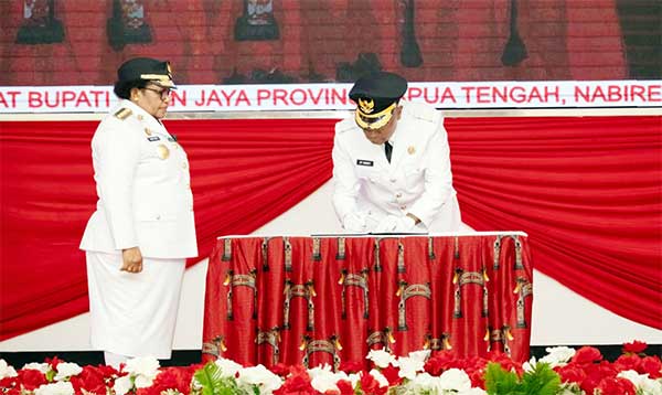 Zhakarias Marey Resmi Pimpin Intan Jaya, Gubernur Ribka Tegaskan ini 3 Pj Gub PT Lantik Zhakarias Marey Pj Bup LJ3