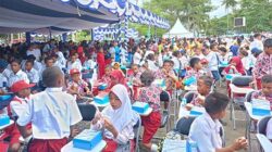 TNI AL Giat Makan Bergizi di Waisai