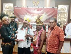 Diusung 5 Parpol, Paslon YES-PAS Resmi Terdaftar di KPU Tambrauw