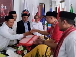 Sengaja Daftar di Hari Terakhir, Calon Bupati SBB Ini Beberkan Alasannya