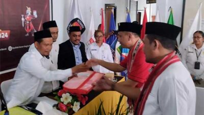 Sengaja Daftar di Hari Terakhir, Calon Bupati SBB Ini Beberkan Alasannya