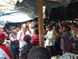 BTM-YB Blusukan di Pasar Pharaa Sentani, Begini Komentar Pedagang