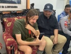 Pilot Philip Mehrtens Bahagia Bisa Kembali Berkomunikasi Dengan Keluarga