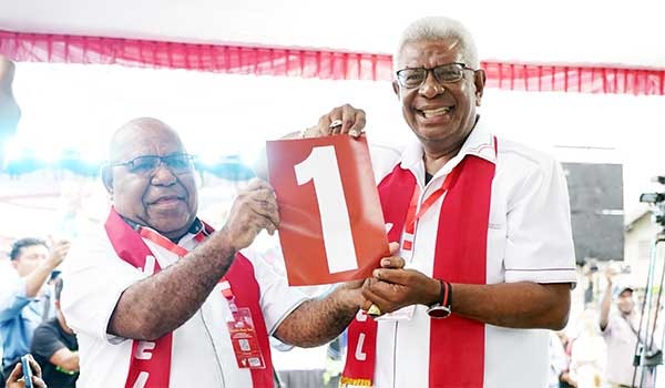 Paslon Johannes Rettob - Emanuel Kemong mendapat nomor urut satu sebagai peserta Pilkada Mimika 2024 / Foto : Marcel