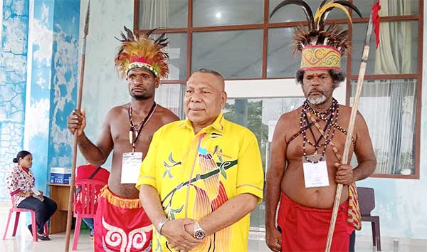 Mari Yo Didukung Dewan Adat Byak4