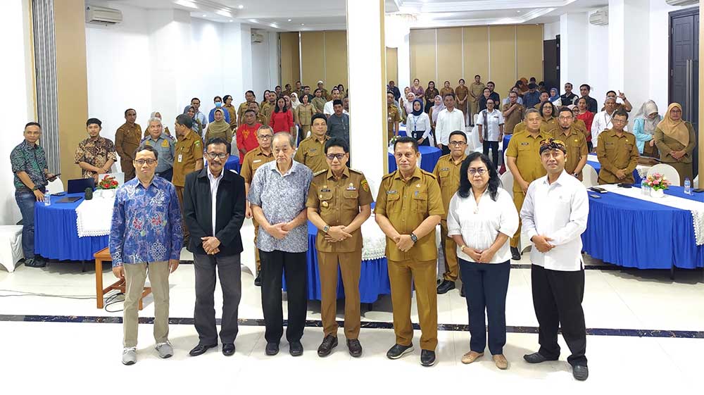 Pj Gub Mal Konsul Publik KLHS RPJMD Maluku 2025 2029