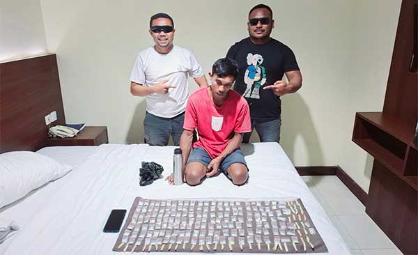Polda Papua Tangkap Pria Timika 210 paket sabu