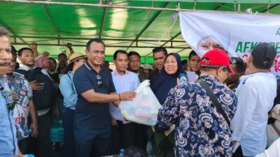 Cagub PBD Sambangi Korban Kebakaran Pasar Remu, Berikan Sejumlah Bantuan