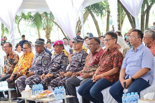 Menkes Kunker ke PBD, Tinjau Operasi Perdana Bedah Jantung di RSUD Wanane Sorong 2 IMG 20241013 WA0011 optimized 50