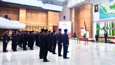 Lantik 42 Anggota Pansel DPRP se-Tanah Papua, Wamendagri Ingatkan Soal Ini