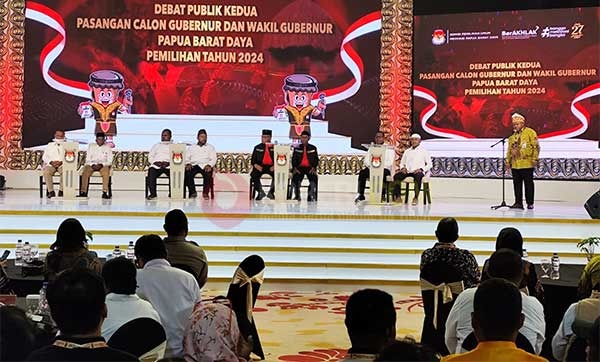 Lima Paslon Cagub dan Cawagub PBD Adu Gagasan di Debat Publik Kedua 1 IMG 20241030 WA0046