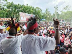 Ribuan Warga Sambut JOEL, Kwamki Narama Bergelora