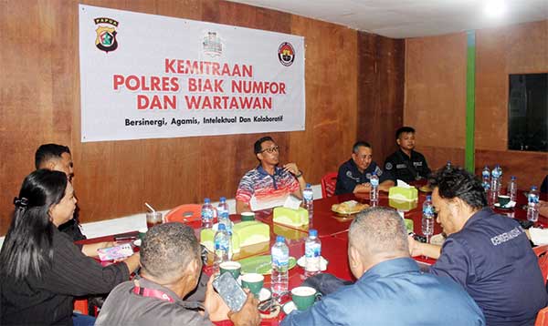 Polres Biak Coffee Morning Awak Media