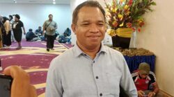 KPU Mimika Berlakukan Ini di Debat Publik Cabup-Cawabup Perdana 14 Prof. DR. Melkias Hetharia