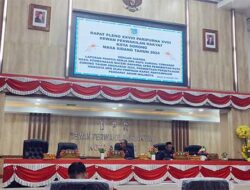 DPR Kota Sorong Gelar Pleno Penyampaian Pendapat Akhir Fraksi
