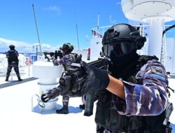 Jaga Militansi, Satgas Port Visit 2024 Gelar Latihan VBSS di Perairan Fiji