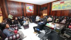 Ketua KPU Papua Tengah dan LO Polda Papua Tinjau Pelaksanaan Pilkada di Paniai 11 IMG 20241130 WA0015