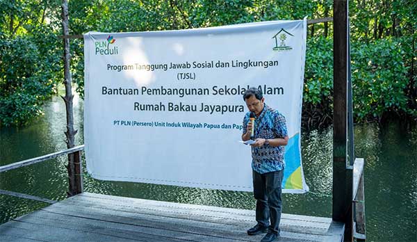 PLN Bantu Sekolah Alam Jayapura