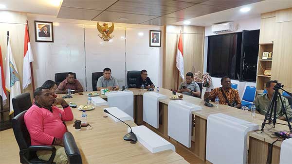 Pj Wali Kota Sorong Hadiri Rapat Bahas Persiapan Penyelenggaraan Pilkada se-PBD 1 Pemkot Sorong Rapat DESK Pilkada Serentak 2024