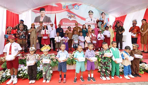 Wamendagri RH Kunjungi TK SD di Nabire