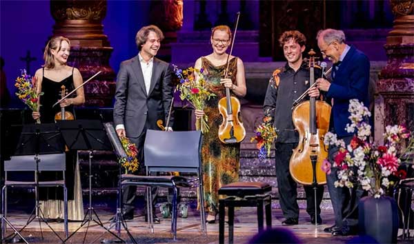 AMO Pertunjukkan Animato Quartet