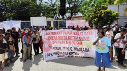 Demo Damai Tolak Henry Wairara DPR PBD