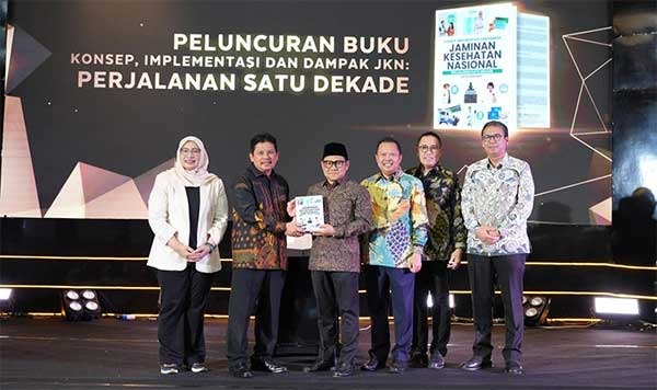 BPJS Kesehatan bersama Pakar Luncurkan Buku Perjalanan Satu Dekade JKN 2 IMG 20241212 WA0034