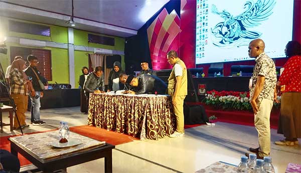 KPU Teluk Bintuni Pleno