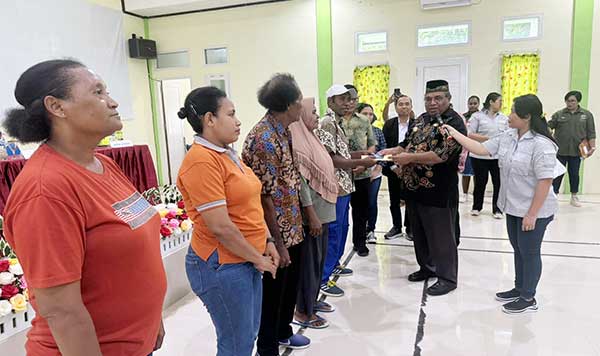 Pemkab Telbin Bantu Pengusaha Kecil