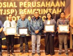 Bantu Pemkot Ambon Lewat TJSP,  Swasta Hingga Perbankan Terima Penghargaan