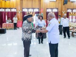Lepas 20 Calon Jemaah Umrah, Begini Pesan Pj Gubernur Papua Tengah