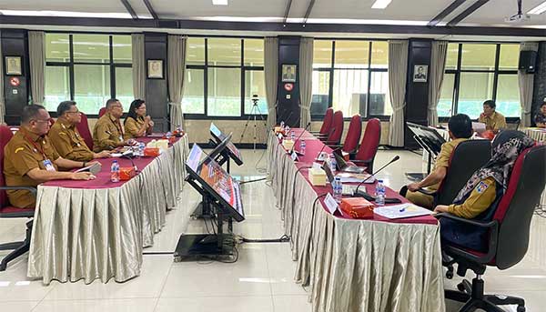 Pj Walkot Ambon DK Evaluasi Kinerja Tri II