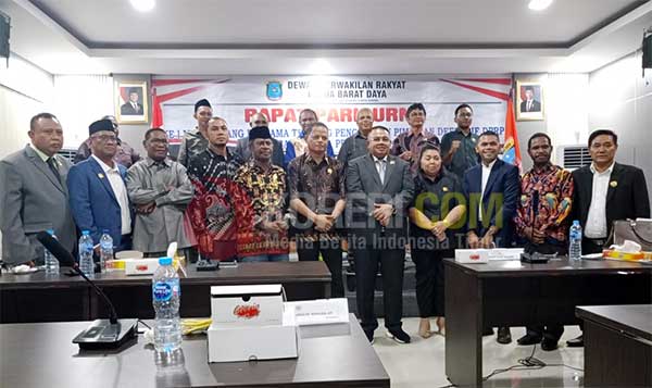 DPR PBD Tetapkan 3 Nama Pimpinan Definitif, Akan Dilantik Waktu Dekat 2 DPR PBD Foto Bersama 1