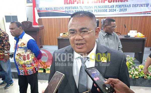 Henry Wairara Ketua sementara DPR PBD