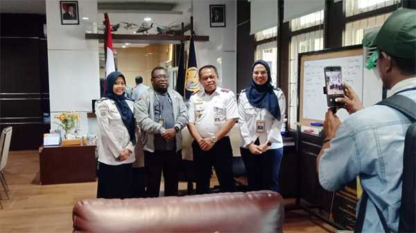 Senator DPD RI Asal PBD Reses di Bandara DEO Sorong, Sejumlah Agenda Jadi Konsen di 2025 3 IMG 20250108 WA0002