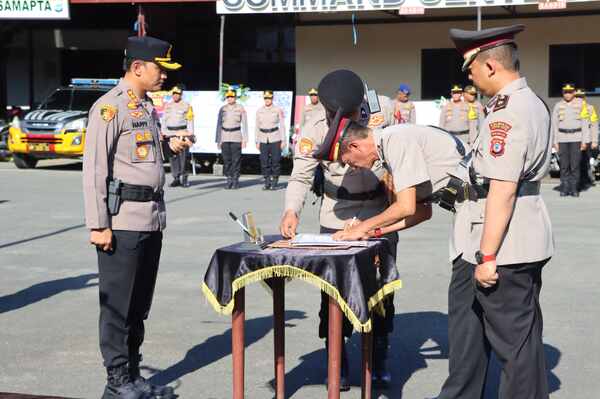 Polresta Sorong Kota Gelar Sertijab, 2 Posisi Ini Berganti Pejabat 3 IMG 20250110 WA0005