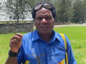 Jelang Putusan MK, Kepala Suku Abelom Koboya Ajak Masyarakat Puncak Jaga Keamanan 1 IMG 20250130 151904