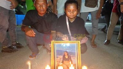 Keluarga Kenang 7 Hari Kepergiaan Kesya L