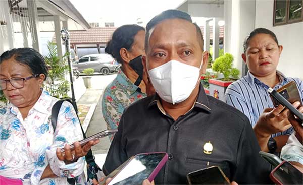 Ketua DPRD Ambon M Tamaela 2025