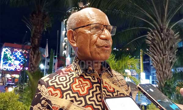 Ketua KPU Papua Steve Dumbon Koreri4
