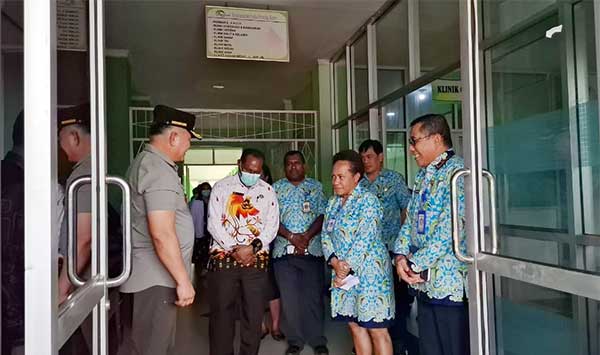 Pj Walkot Sorong Kunjungi Evaluasi Cpaian Kinerja RS Sele BS