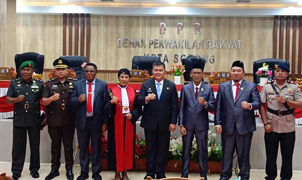 2 Pimpinan DPR Kota Sorong Dilantik2 1