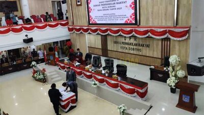 DPR Kota Sorong Umumkan Lobat Anshari Pimpin Kota Sorong